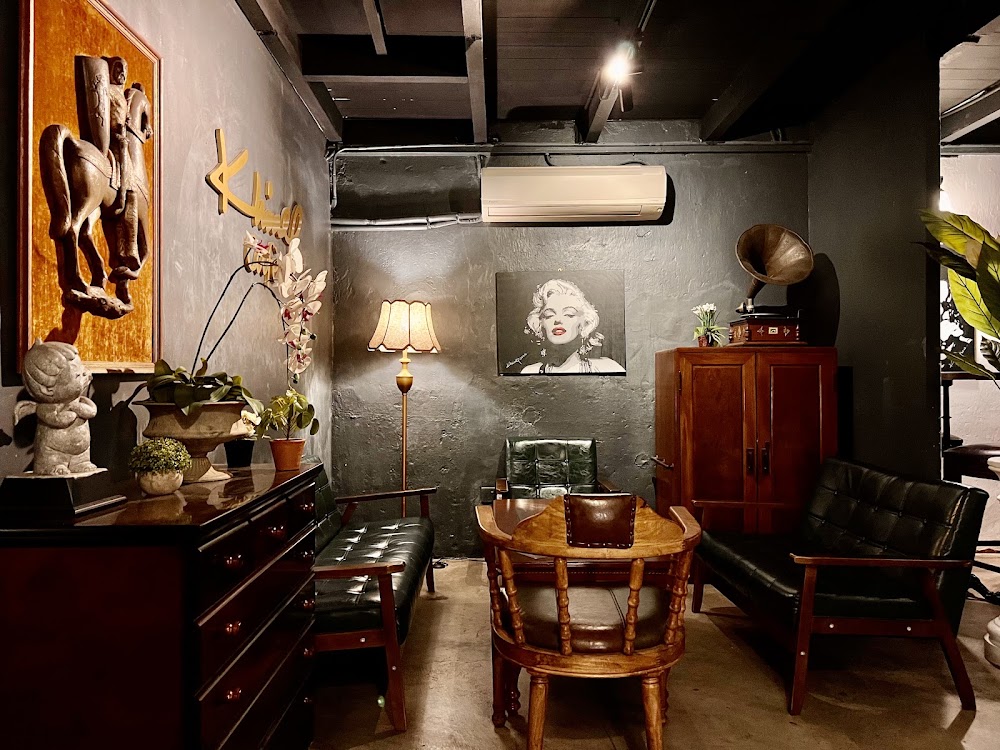 Khing Cafe (Beach Street)