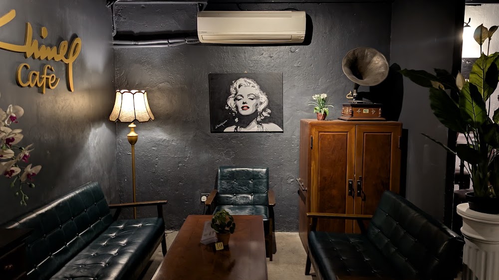 Khing Cafe (Beach Street)